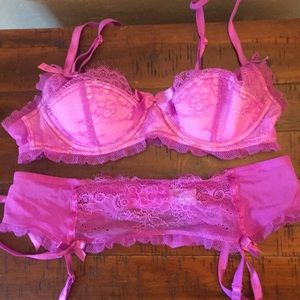 Victoria’s Secret bra and garter set 34b medium